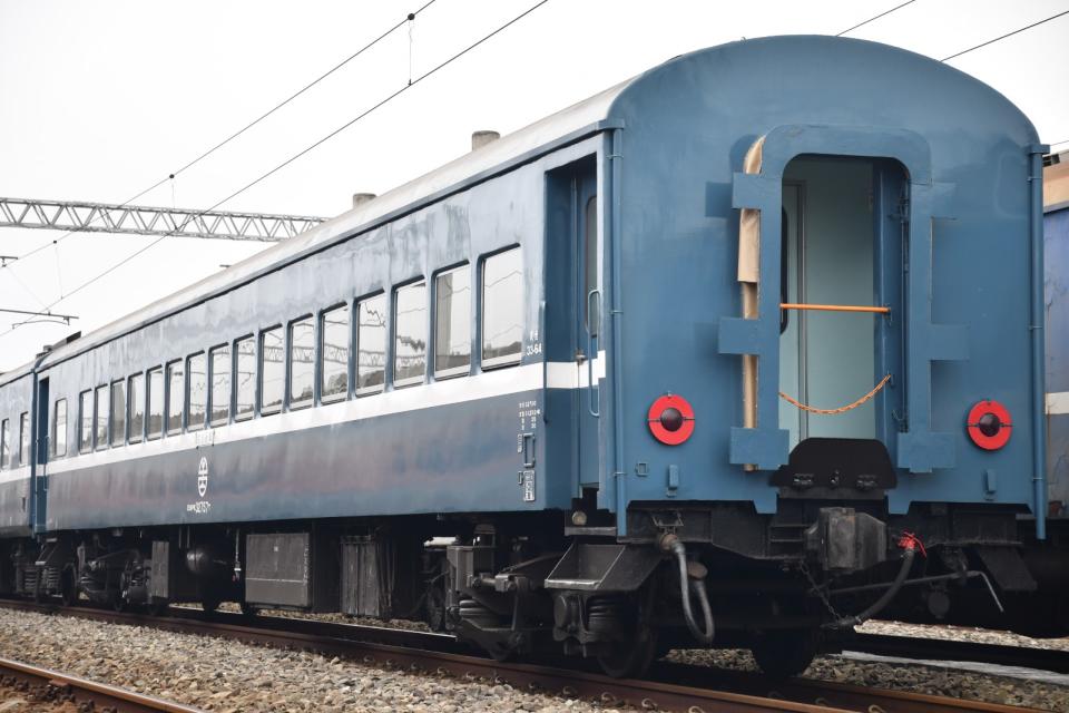 藍皮車。臺灣鐵路公司提供