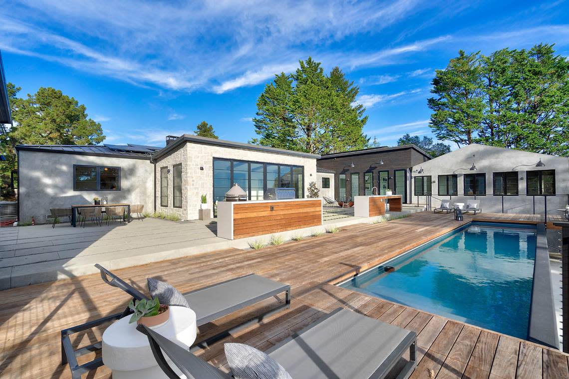 The Oakland, California home for sale for $5 million features an infinity edge pool crafted out of a shipping container. CircleVisions/Aerial Canvas
