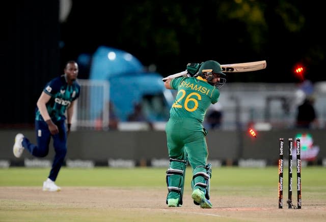 Tabraiz Shamsi is bowled by Jofra Archer 