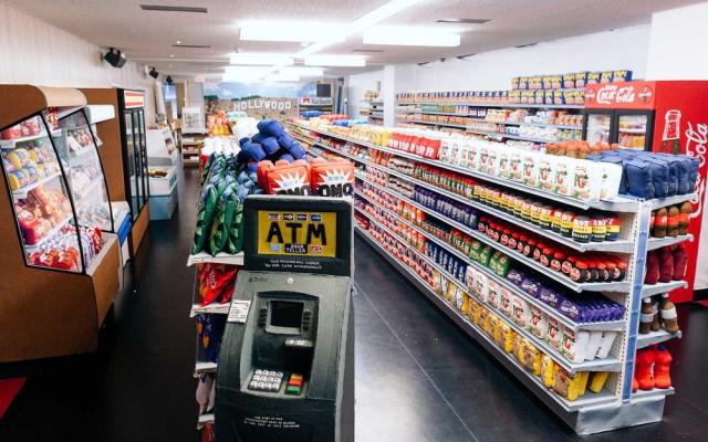 USA, debutta a Los Angeles il primo 's Fresh Grocery Store