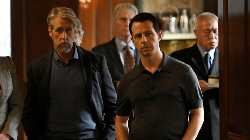 succession-404-alan-ruck-jeremy-strong