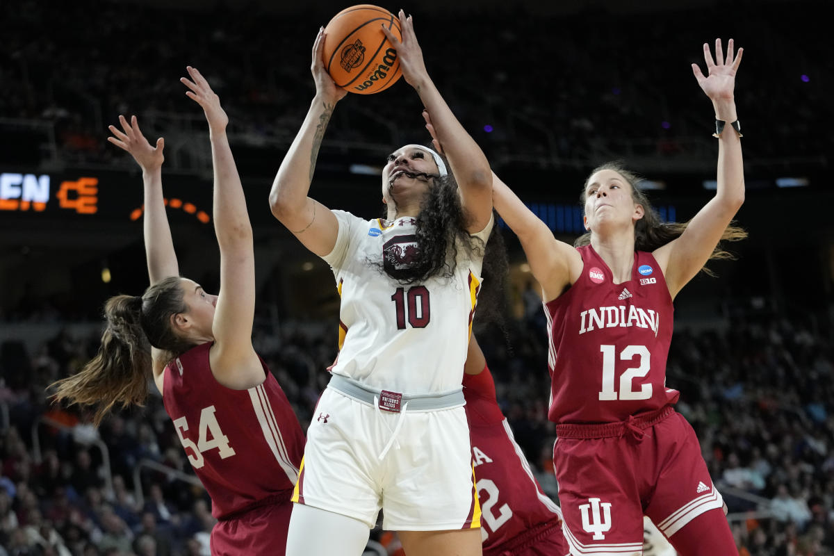 March Madness South Carolina survives Indiana comeback bid, now 3 wins