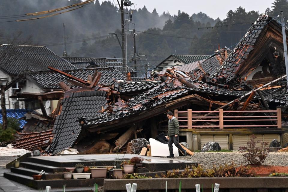 A collapsed house in Anamizu Town, Ishikawa prefecture (AFP via Getty)