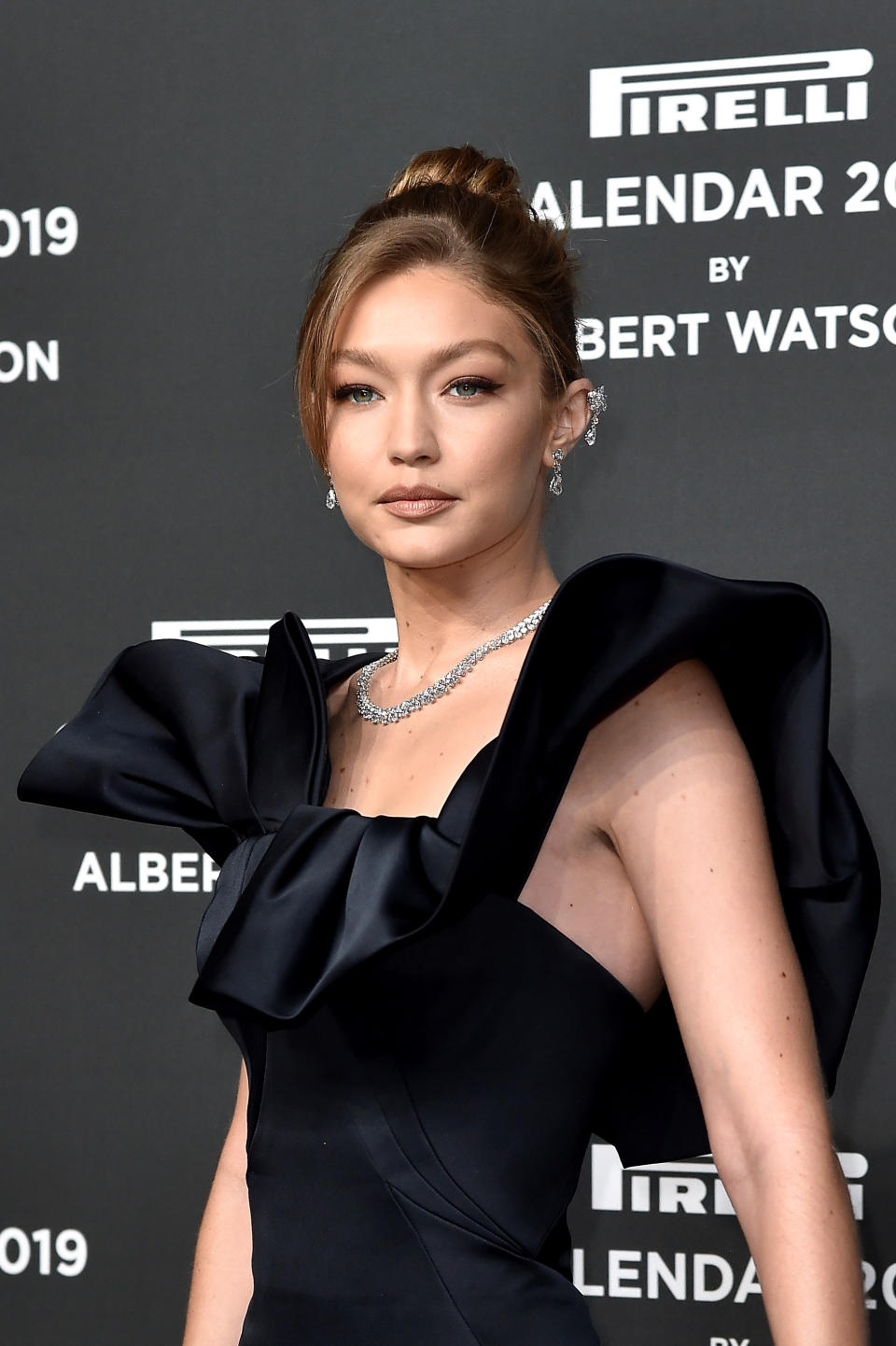 <p>Der Wettstreit um das höchste Einkommen unter den Hadid-Schwestern geht 2018 an die ältere der beiden: Gigi Hadid. Sie verdiente 2018 noch einmal eine Million Dollar mehr, als ihre jüngere Schwester Bella. </p>