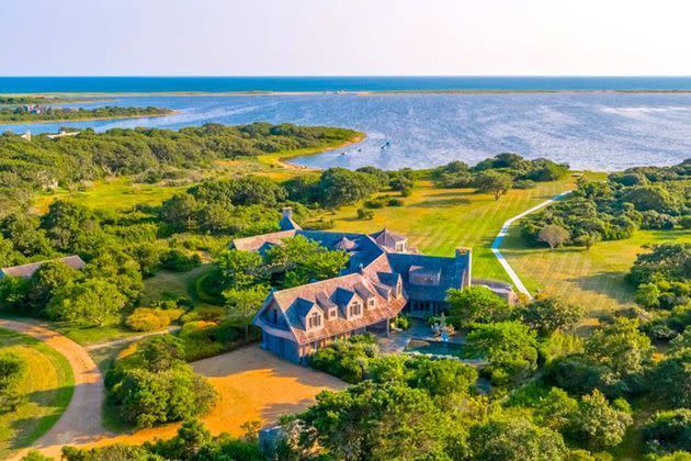 <p>La maison achetée par Barack et Michelle Obama sur Martha's Vineyard.</p>