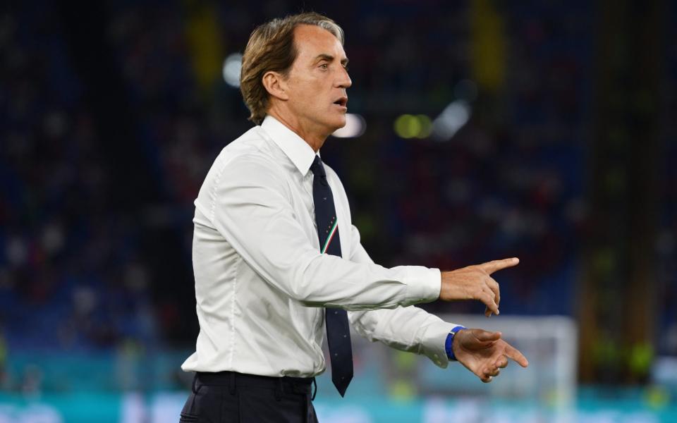 Roberto Mancini, Head Coach of Italy gives their team instructions during the UEFA Euro 2020 Championship Group A match between Turkey and Italy at the Stadio Olimpico on June 11, 2021 in Rome, Italy. - UEFA/UEFA via Getty Images)