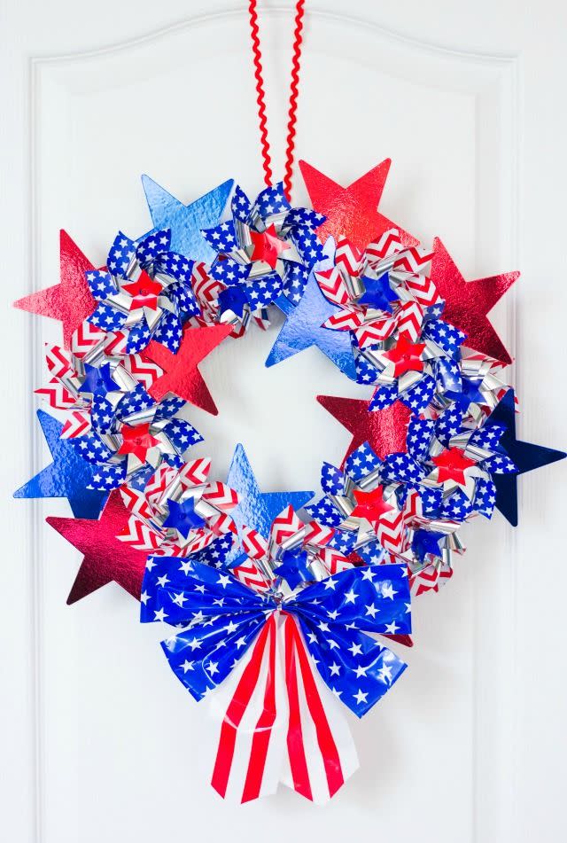 patriotic pinwheel wreath diy 4th of july wreaths