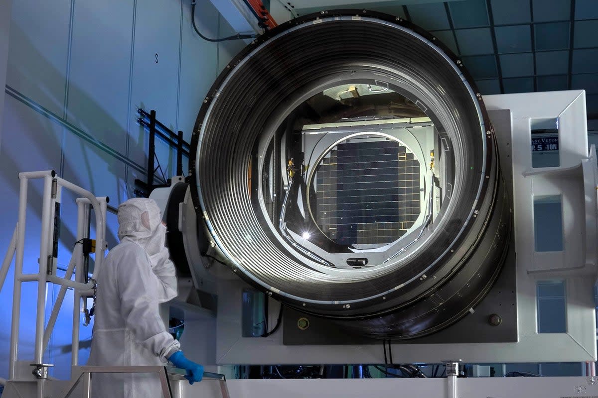 The LSST Camera is the size of a small car  (SLAC National Accelerator Laboratory)