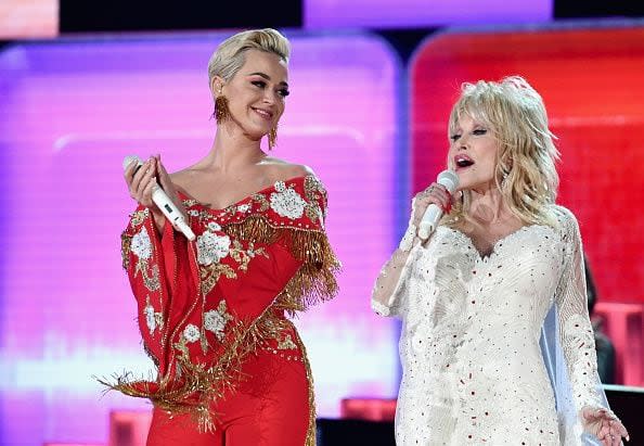 Katy Perry (L) and Dolly Parton perform onstage during the 61st Annual GRAMMY Awards at Staples Center on February 10, 2019 in Los Angeles, California.  (Photo by Emma McIntyre/Getty Images for The Recording Academy)