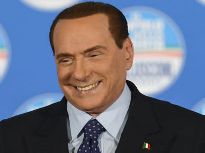 Trotz vieler Skandale: "Polit-Clown" Berlusconi hat bei der Wahl in Italien abgeräumt (Bild: AFP)