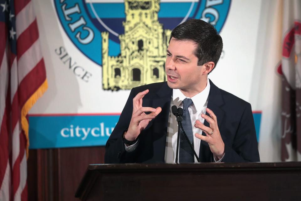 Democratic presidential candidate and South Bend, Indiana Mayor Pete Buttigieg speaks to an overflow crowd during a luncheon hosted by the City Club of Chicago on May 16, 2019.