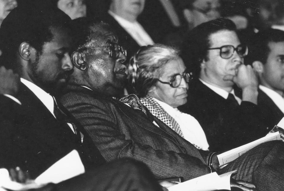 Civil Rights activist Rosa Parks, Ben Carson, Ralph Abernathy and Levy Watkins at Johns Hopkins University during a celebration of the birthday of Martin Luther King Jr, Baltimore, Maryland, 1980. (Photo by Afro American Newspapers/Gado/Getty Images)