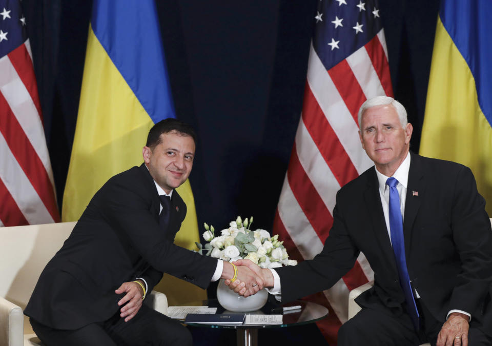 Ukrainian President Volodymyr Zelenskiy, left, shakes hands with U.S. Vice President Mike Pence in Warsaw, Poland, Sept. 1, 2019. (Photo: ASSOCIATED PRESS/Petr David Josek)