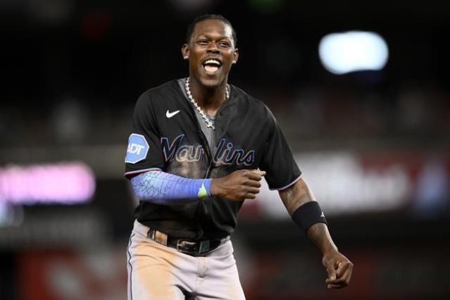 Luis Arraez's first multi-HR game helps Marlins rally past Braves