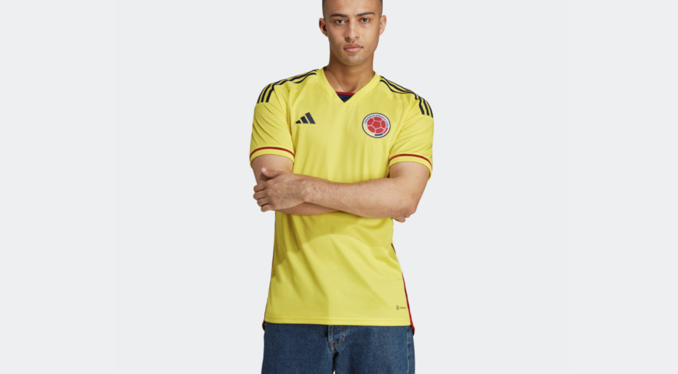 Jersey uniforme de local de la selección colombiana de fútbol. (Foto: adidas)
