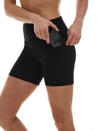 5" Pocket Short in Black