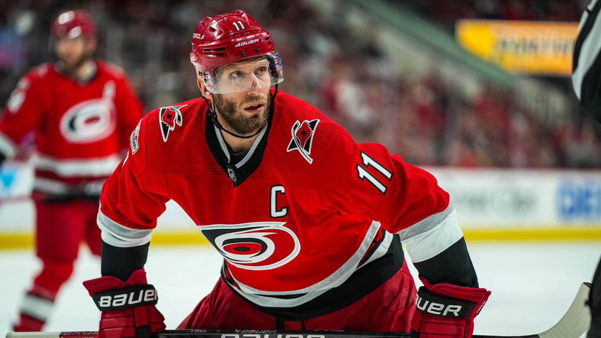 Hurricanes re-sign captain Jordan Staal to a 4-year contract