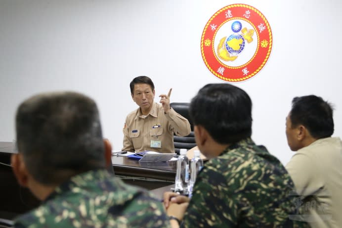 參謀總長李喜明上將18日視導陸戰隊及海軍艦指部暨所屬單位，瞭解部隊任務執行狀況，並提出工作指導。（軍聞社記者莊家宏攝）