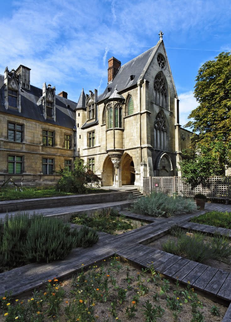 15) Musée de Cluny