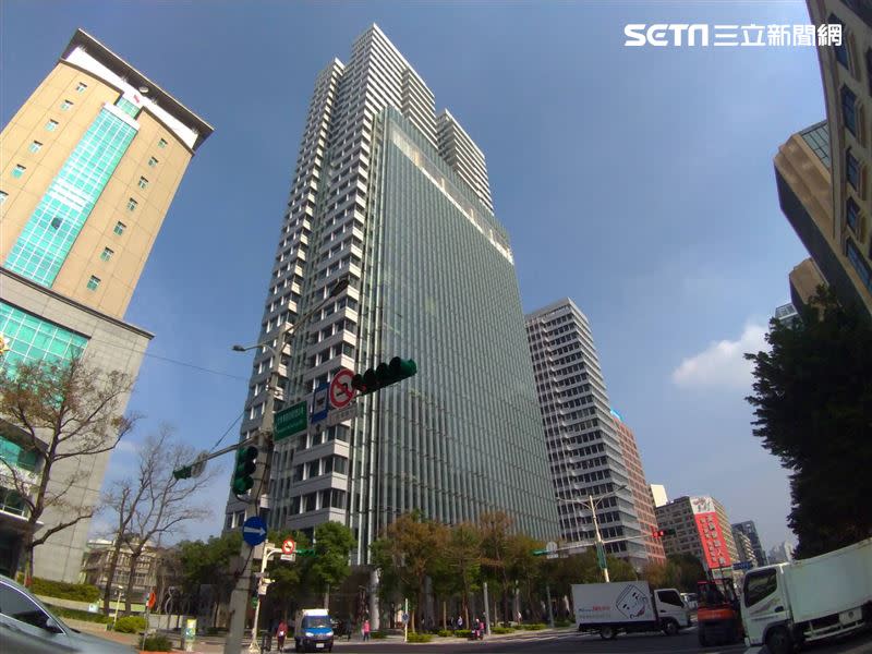 「聯合大於」是台北市知名豪宅，之前外界一直盛傳投資教父宋學仁也是買家之一。（圖／記者陳韋帆攝影）