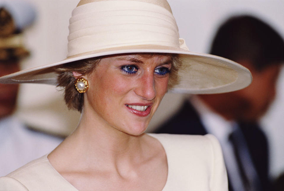 Princess Diana loved to play up the look of her eyes with blue eyeliner. (Photo: Getty Images)