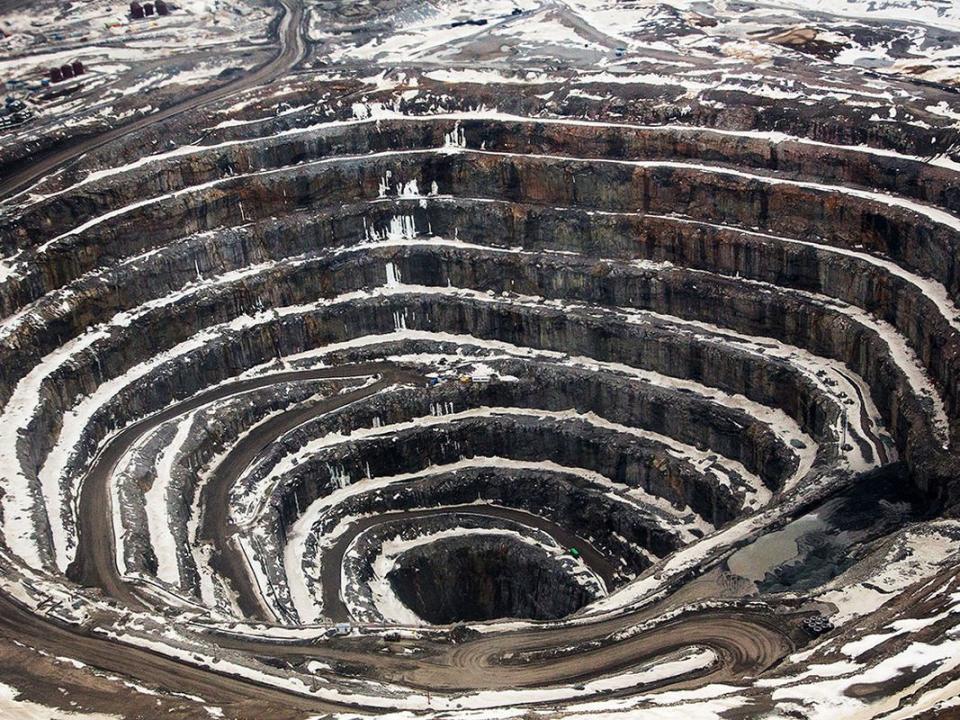 diamond-mine-0124-ph