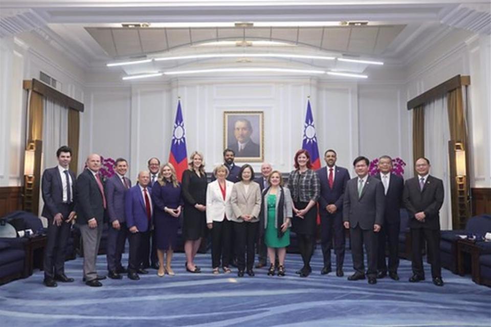 總統蔡英文17日接見加拿大國會「我國正副總統就職慶賀團」（總統府）