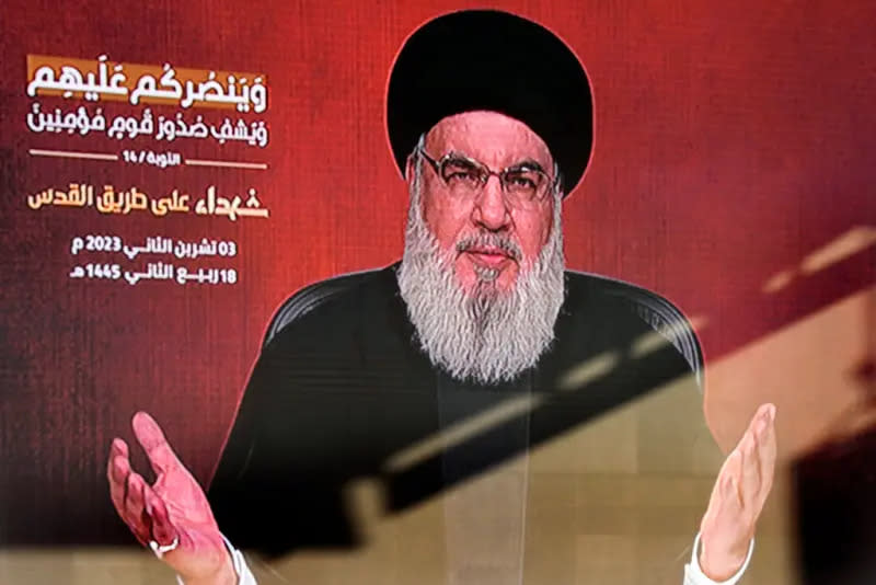 ▲黎巴嫩真主黨領導人納斯拉勒（Hassan Nasrallah）3日發表電視談話，是自10月7日哈馬斯襲擊以色列、引發新一輪以巴衝突來的首度演說。（圖／美聯社／達志影像）