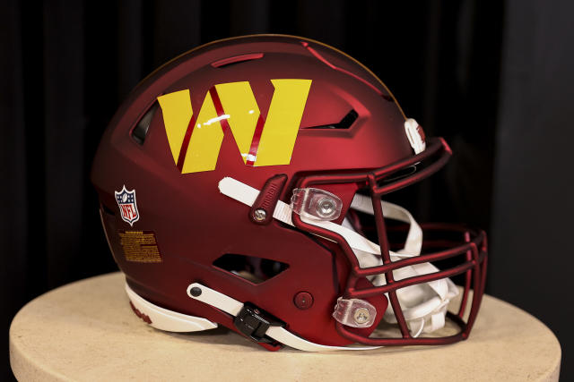 Commanders to wear helmet decals honoring Virginia football shooting victims