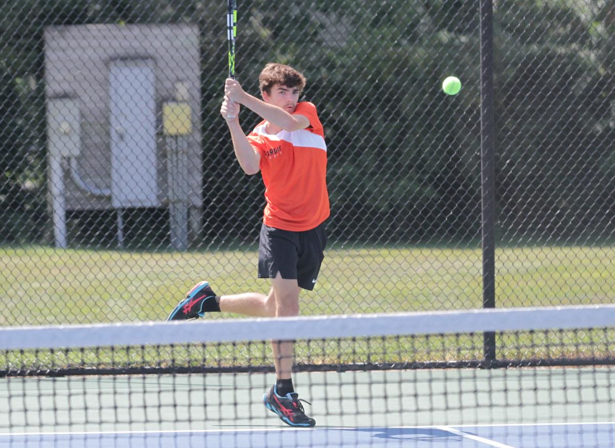 SHS tennis drops pair of matches this week