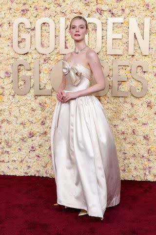 Sweet Romance Swept the 2024 Golden Globes Red Carpet