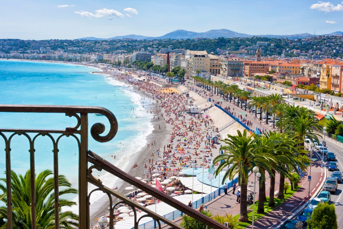 Street art of giant rat traps intended to deter tourists in Nice (Getty Images/iStockphoto)