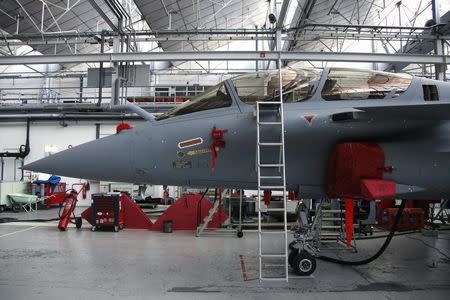 A Rafale jet fighter is seen on the assembly line in the factory of French aircraft manufacturer Dassault Aviation in Merignac near Bordeaux, southwestern France, January 10, 2014. REUTERS/Benoit Tessier