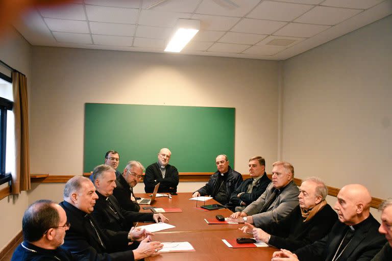 Los obispos compartieron un intercambio pastoral sobre temas de actualidad, en la primera jornada de la asamblea plenaria