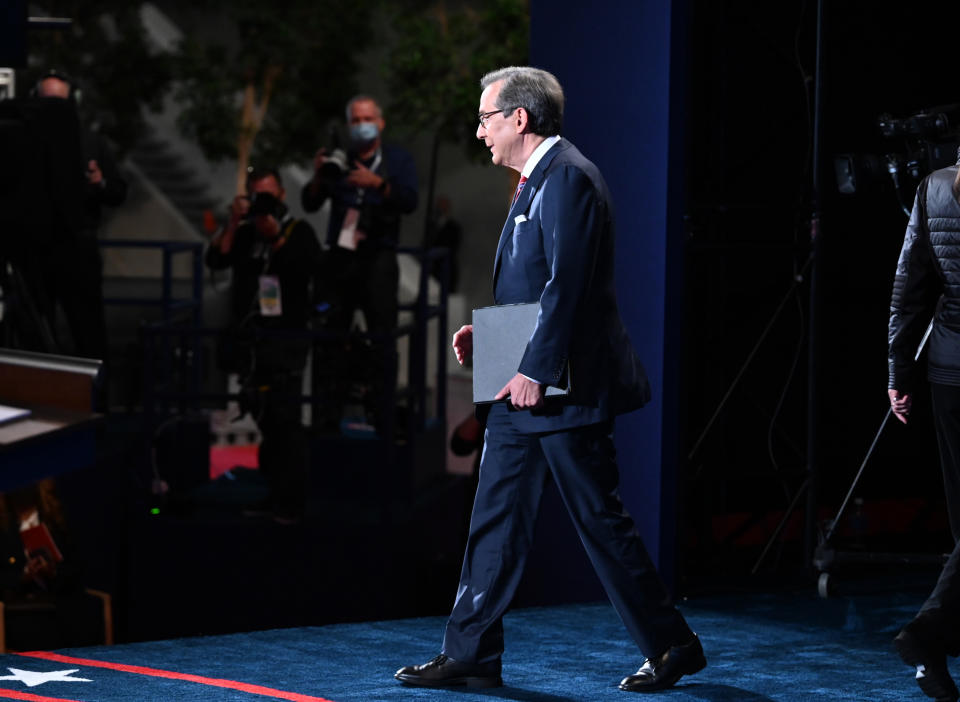 El periodista de Fox News, Chris Wallace, moderador del debate. (Photo by Olivier Douliery-Pool/Getty Images)