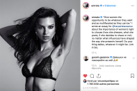 Sur Instagram, à l'occasion d'un shooting et de l'écriture d'un essai pour le magazine Harper's Bazaar, Emily Ratajkowski a revendiqué son droit d'avoir des poils : "Si je décide de raser mes aisselles ou de laisser pousser, ça me concerne. Pour moi, la pilosité du corps est une autre opportunité pour les femmes d’exercer leur pouvoir de choisir, un choix basé sur la manière dont elles veulent se sentir et leur propension à vouloir ou non des poils sur le corps", assure-t-elle. “En général je préfère me raser, mais parfois laisser pousser mes poils me fait me sentir sexy”.