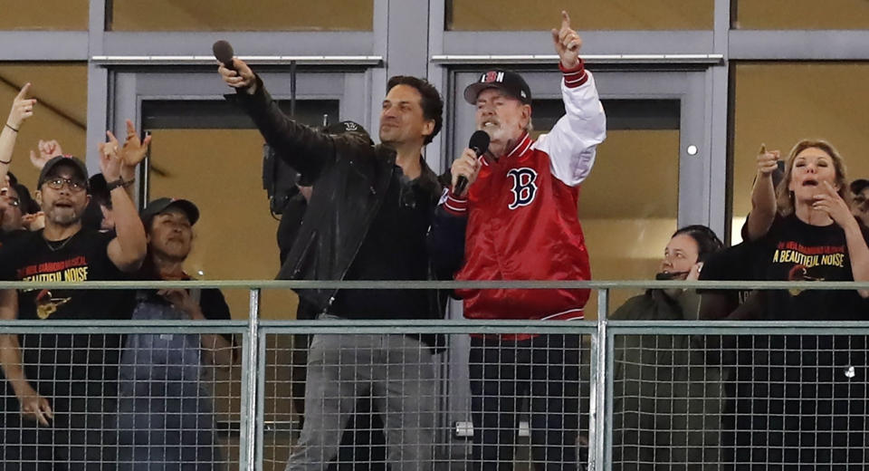 Neil Diamond (Michael Dwyer / AP)