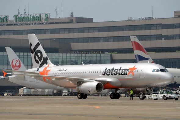 Abusive passenger on Jetstar plane leaves 267 holidaymakers stranded in Bali