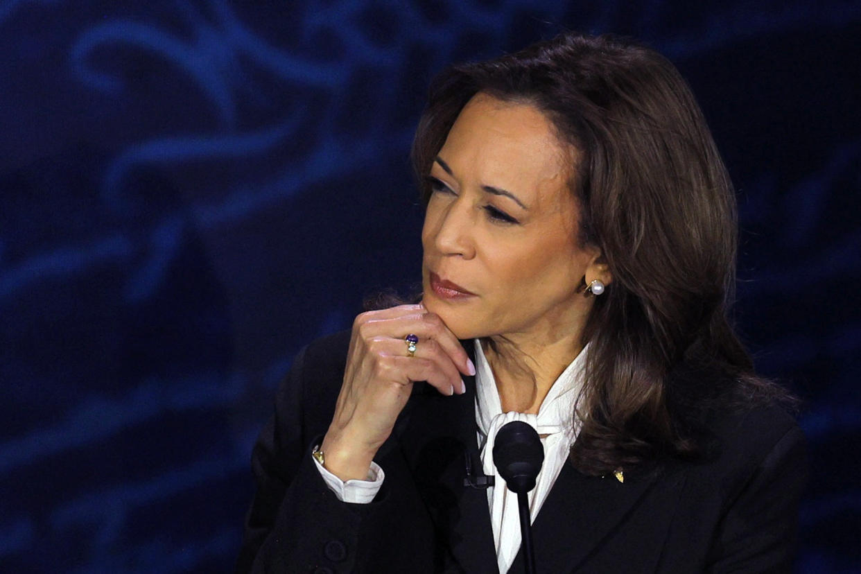 Democratic presidential nominee, U.S. Vice President Kamala Harris reacts during a presidential debate with Republican presidential nominee, former U.S. President Donald Trump, hosted by ABC in Philadelphia, Pennsylvania, U.S.,  September 10, 2024 REUTERS/Brian Snyder