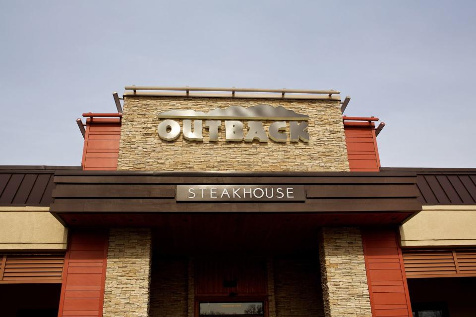 Restaurants Closed on Christmas: Outback Steakhouse