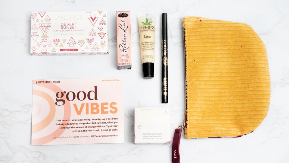 Best last-minute gifts 2021: The Ipsy Glam Bag