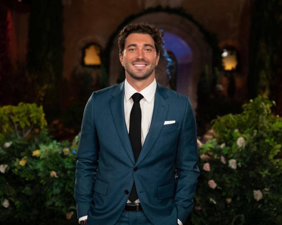 'The Bachelor' season 28 starts Monday. Here's how to watch 🌹📺