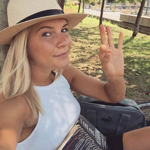 Ada Hegerberg ist Europas Fußballerin des Jahres 2016 und auch noch eine der schönsten Kickerinnen. Die 21-jährige Norwegerin scheint nicht nur ein Megatalent zu sein, sondern auch eine wahre Frohnatur. Auf ihrem Facebook-Profil (36.000 Likes) und bei Instagram (27.000 Abonnenten) versorgt sie ihre Fans auch regelmäßig mit süßen Schnappschüssen aus ihrem Privatleben. (Bild-Copyright: Facebook/hegerberg.ada)