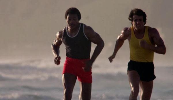 Carl Weathers y Sylvester Stallone en Rocky III