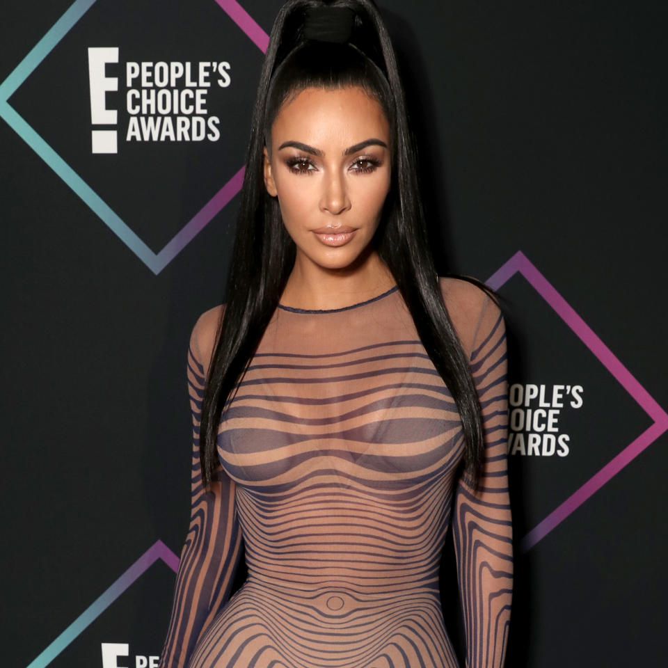 kim kardashian at the people's choice awards