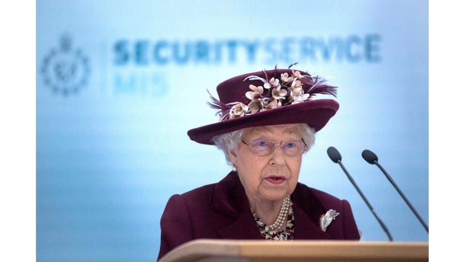 Queen Elizabeth at MI5 headquarters