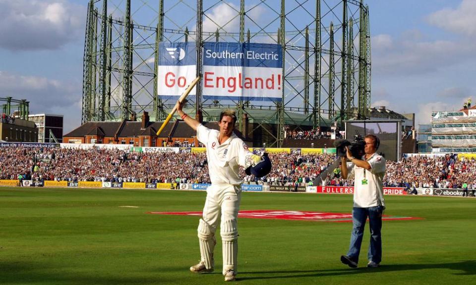 Kevin Pietersen walks off after scoring 158 runs against Australia at the Oval in 2005, which helped England win the Ashes.