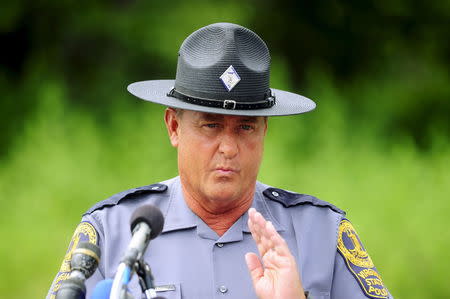 Virgina State Police Sergeant F.L. Tyler addresses reporters about Vester L. Flanagan, also known as Bryce Williams, off Highway I-66 in Fauquier County, Virginia August 26, 2015. REUTERS/David Manning