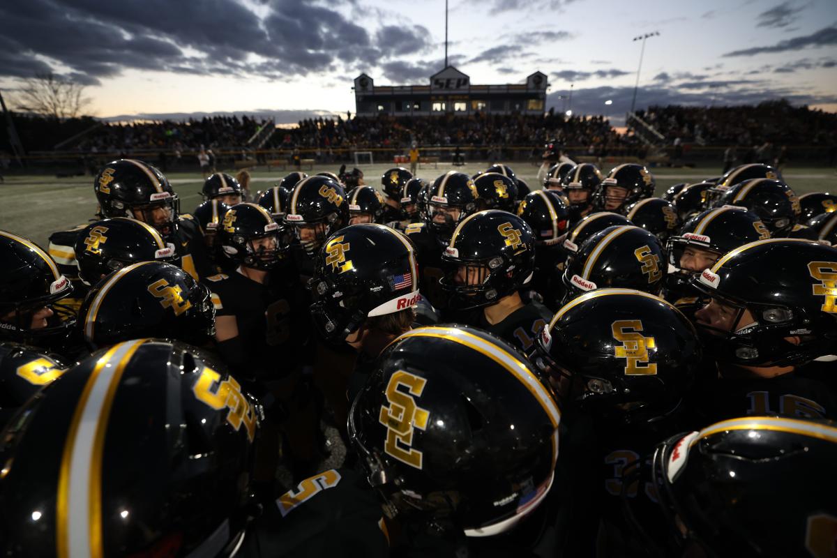 How to watch, listen to Iowa high school football playoff games live on