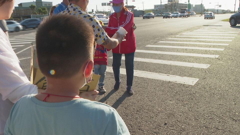 陳家人守候在事故路口，但白沙媽24日深夜經過並未駐駕。